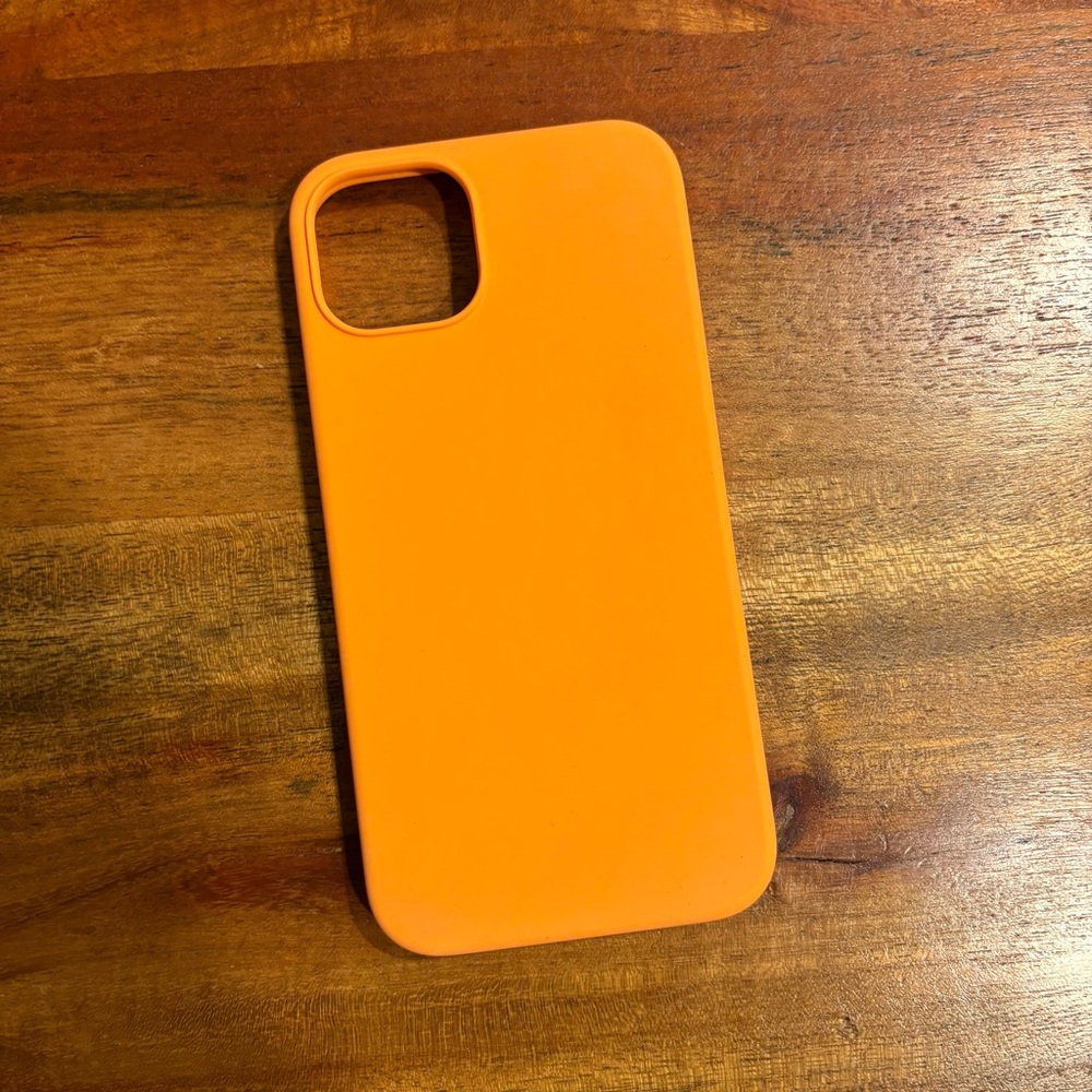 iPhone 13 Slim Liquid Silicone Case - 6.1” - Orange